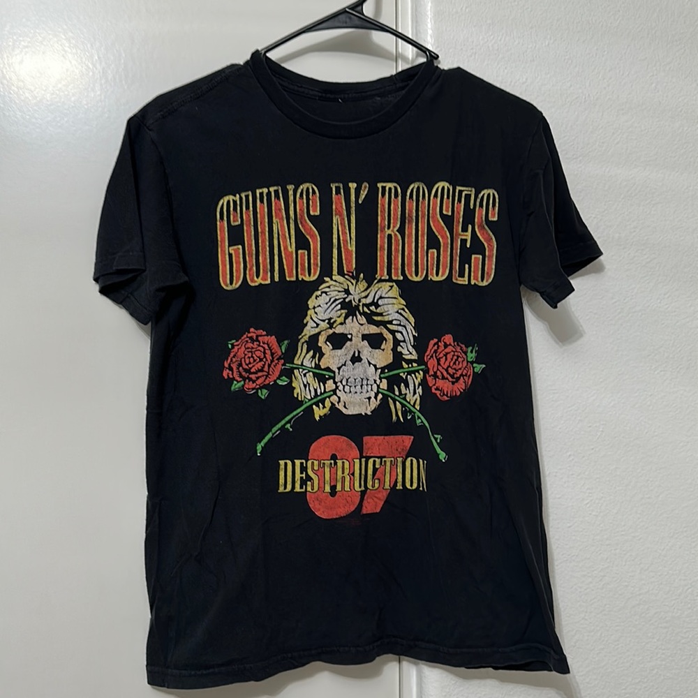 Guns and roses tee